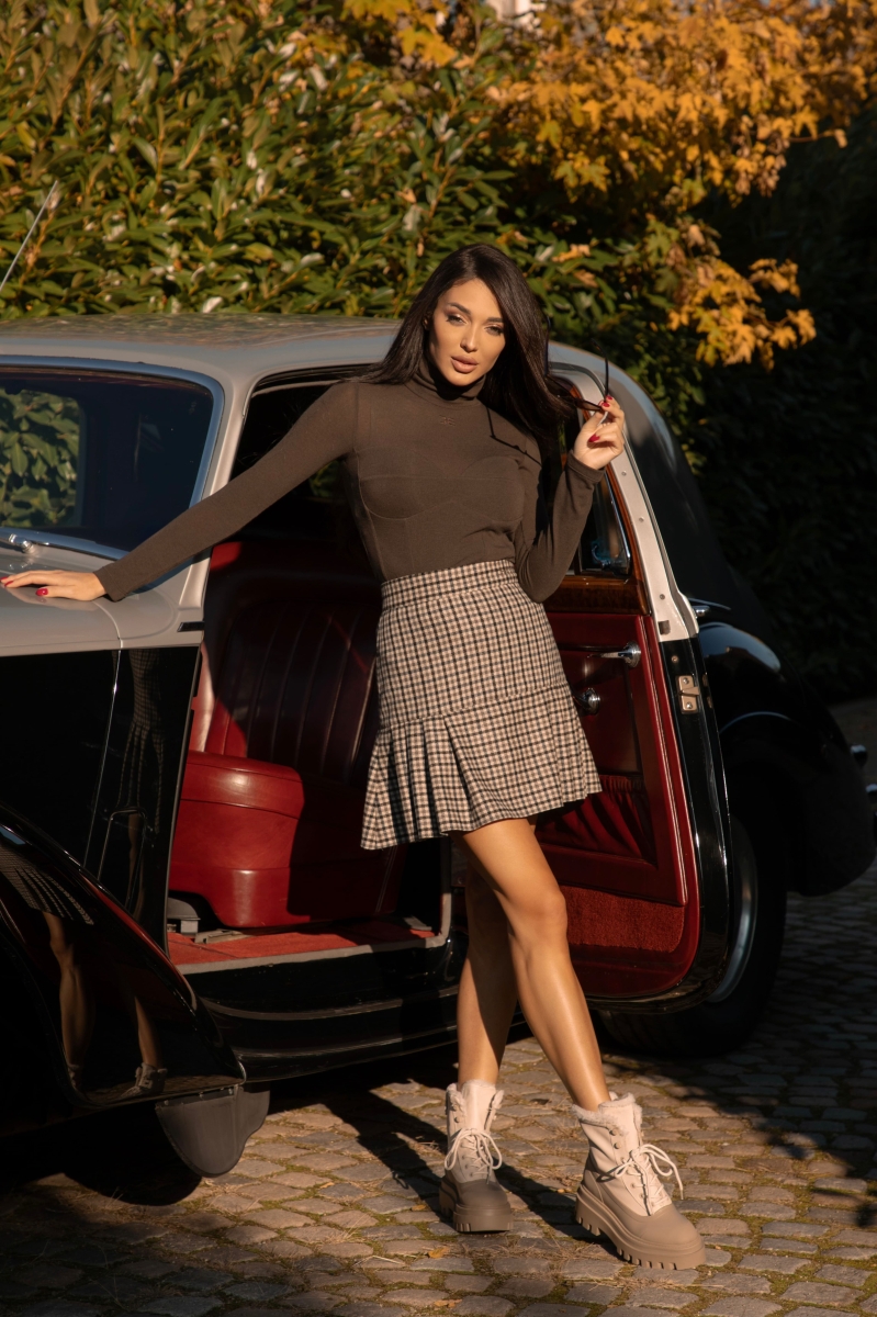 Поло в кафяво "ICON"