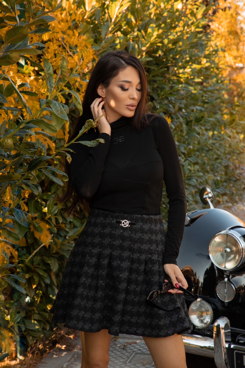 Поло в черно "ICON"